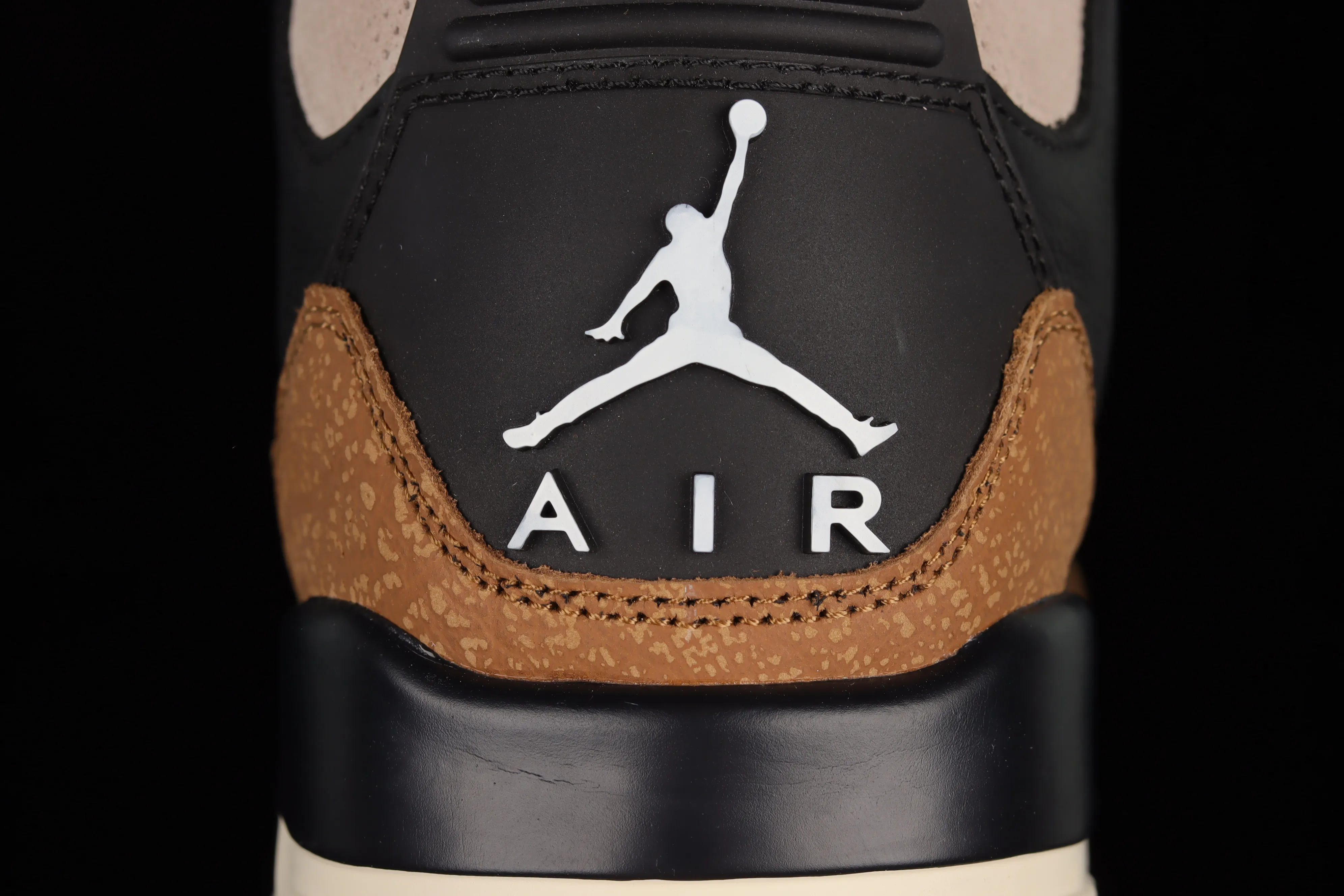 All categories Air Jordan Jordan series basketball shoes Air Jordan 3 pure original Air Jordan 3 SE "Denim" AJ3 Joe 3 black brown cement CT8532-008